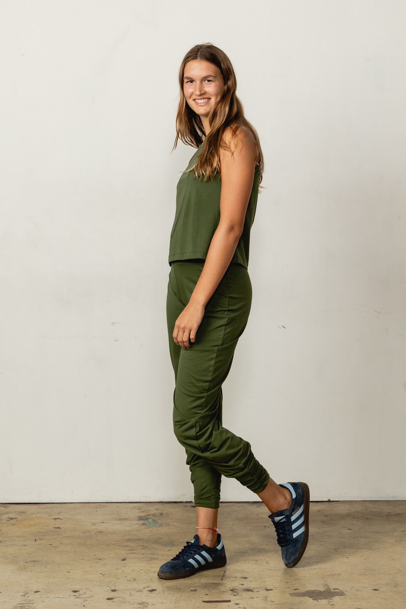 Set Circle Pants & X Tank in Olive – iara