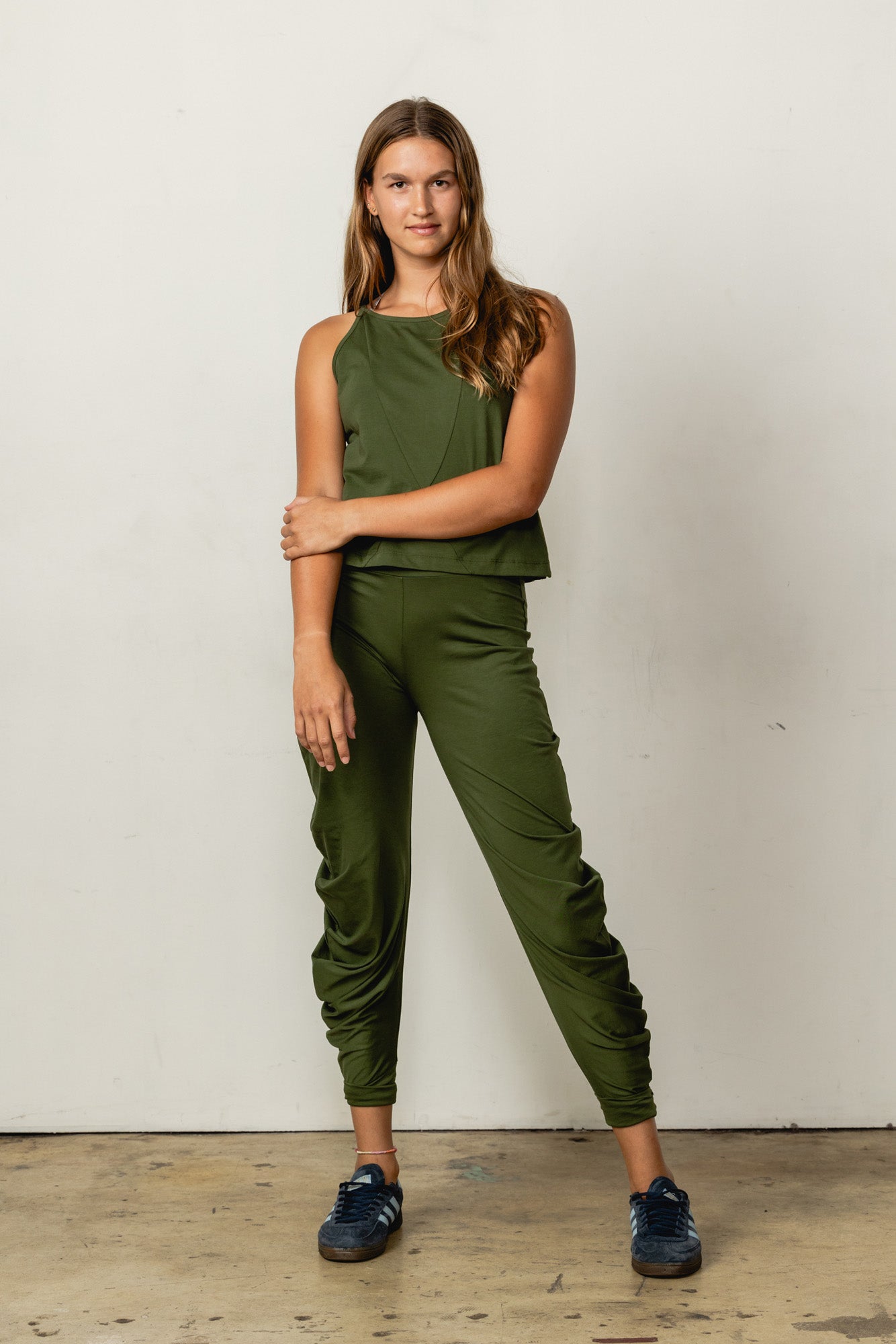 Set Circle Pants & X Tank in Olive